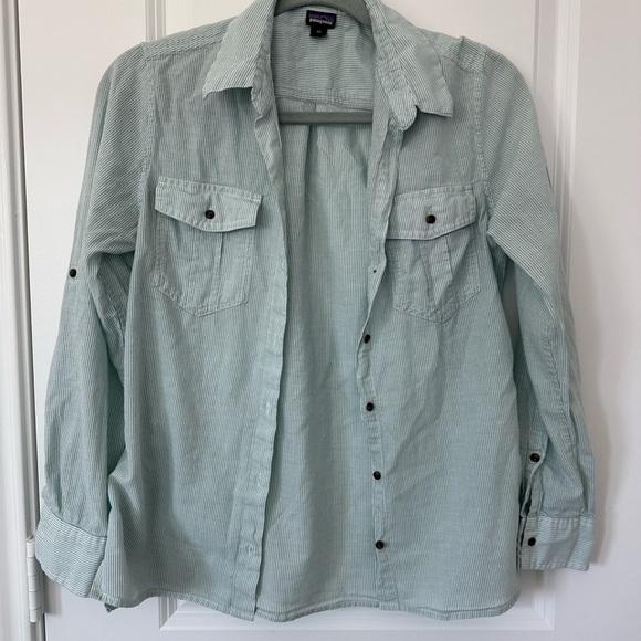 Patagonia Women’s Striped Green Button Down Shirt - Picture 1 of 4